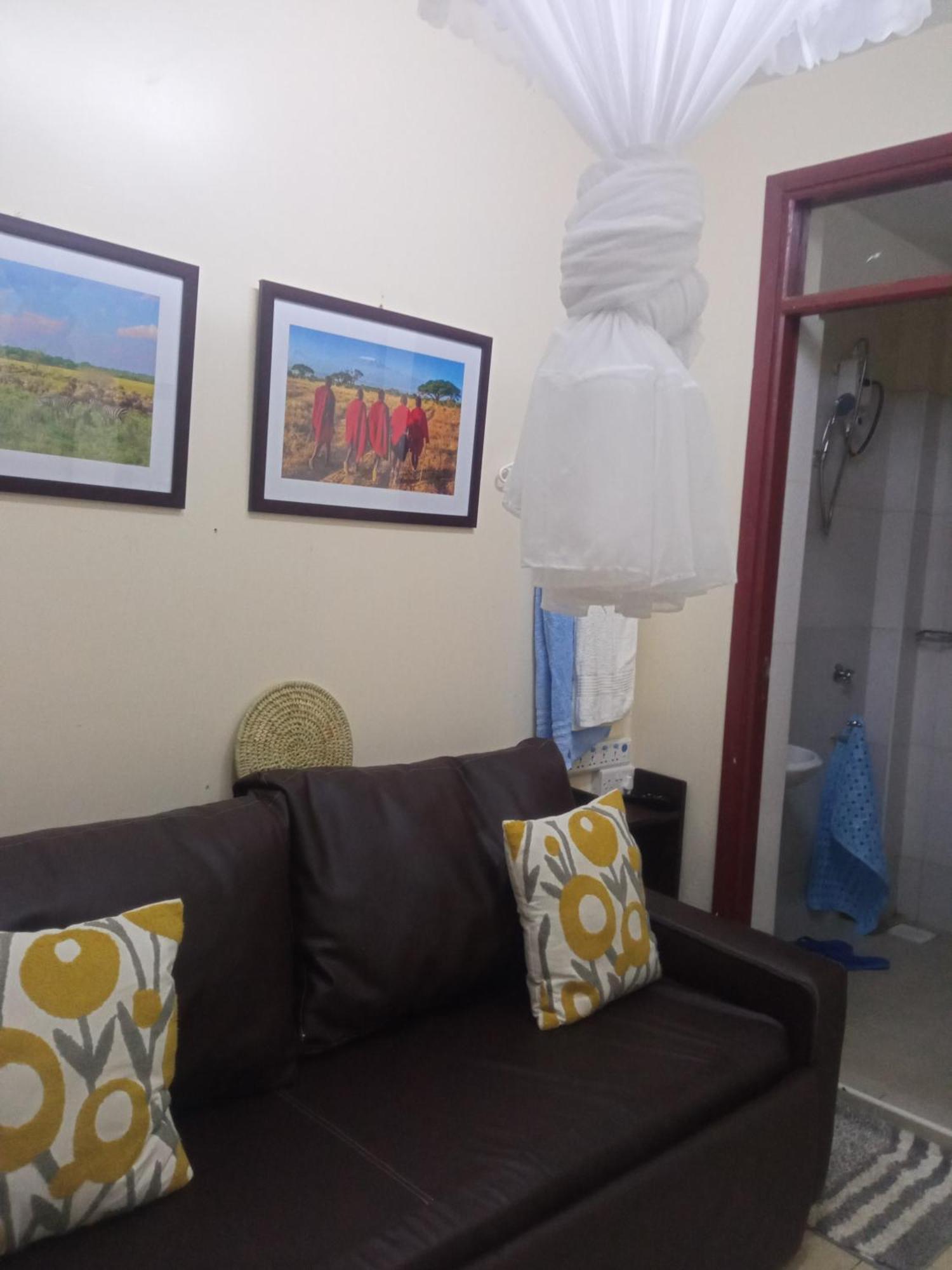 Madini Furnished Apartment 1 Near Jkia Sgr ไนโรบี ภายนอก รูปภาพ
