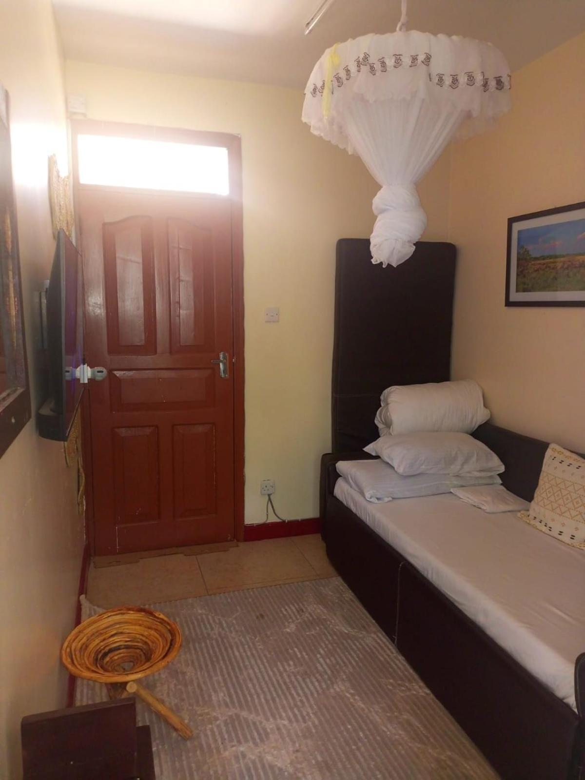 Madini Furnished Apartment 1 Near Jkia Sgr ไนโรบี ภายนอก รูปภาพ